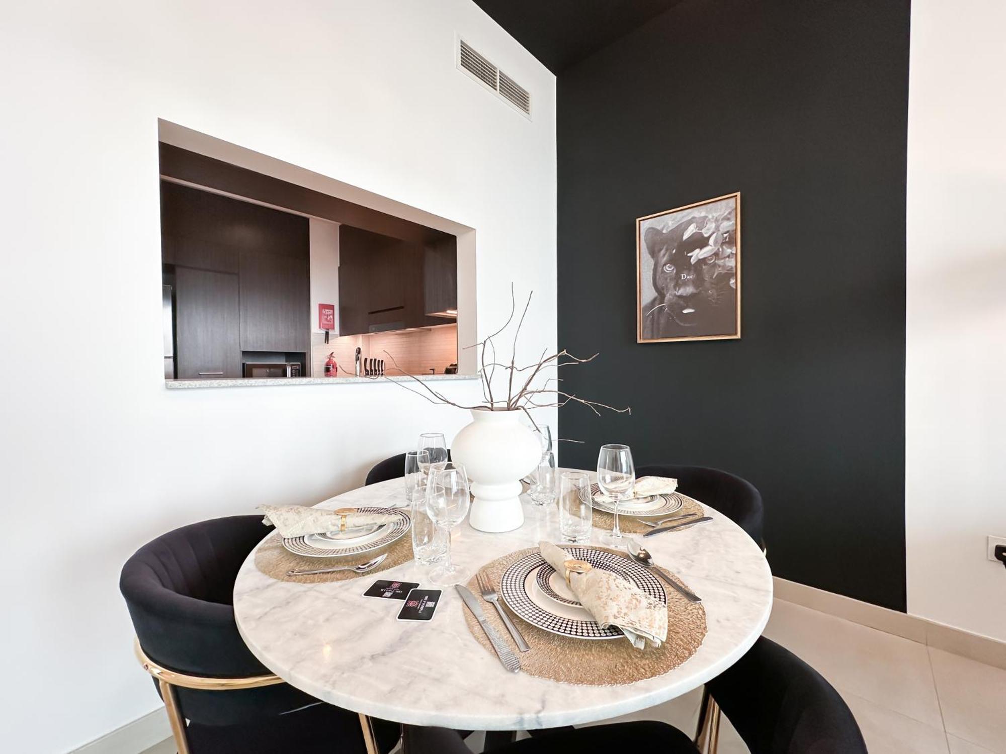 Stylish 2 Bedroom Dior-Inspired Apartment Connected To Dubai Mall Dış mekan fotoğraf